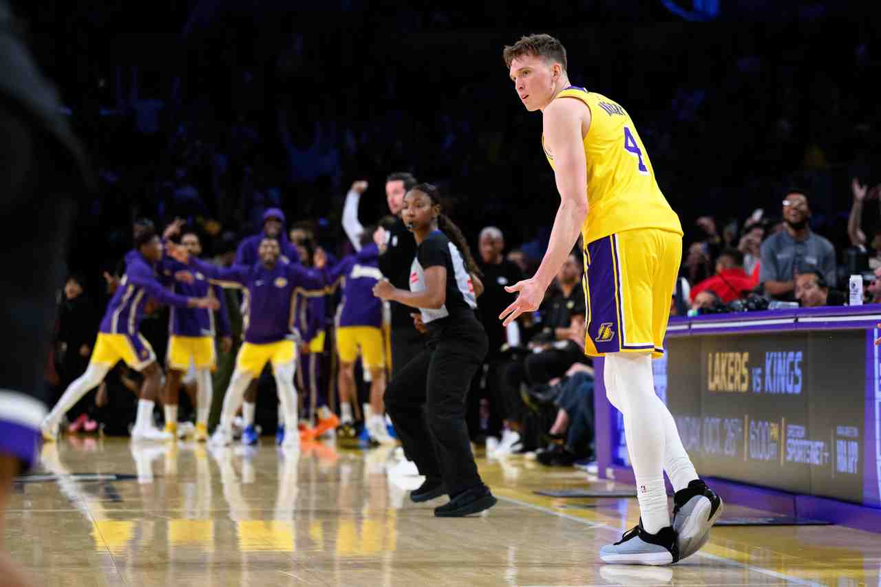 24年17号秀！名记：若无法交易送走 湖人可能被迫要裁掉克内克特